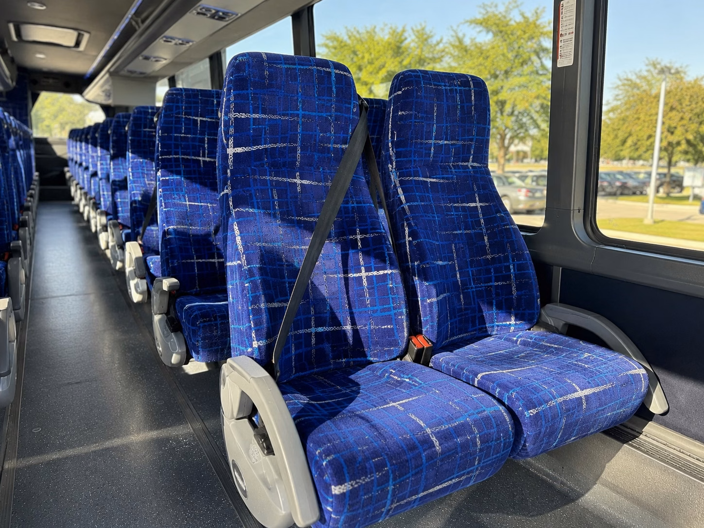 compare charter buses for farmington hills veterans and honor guard events