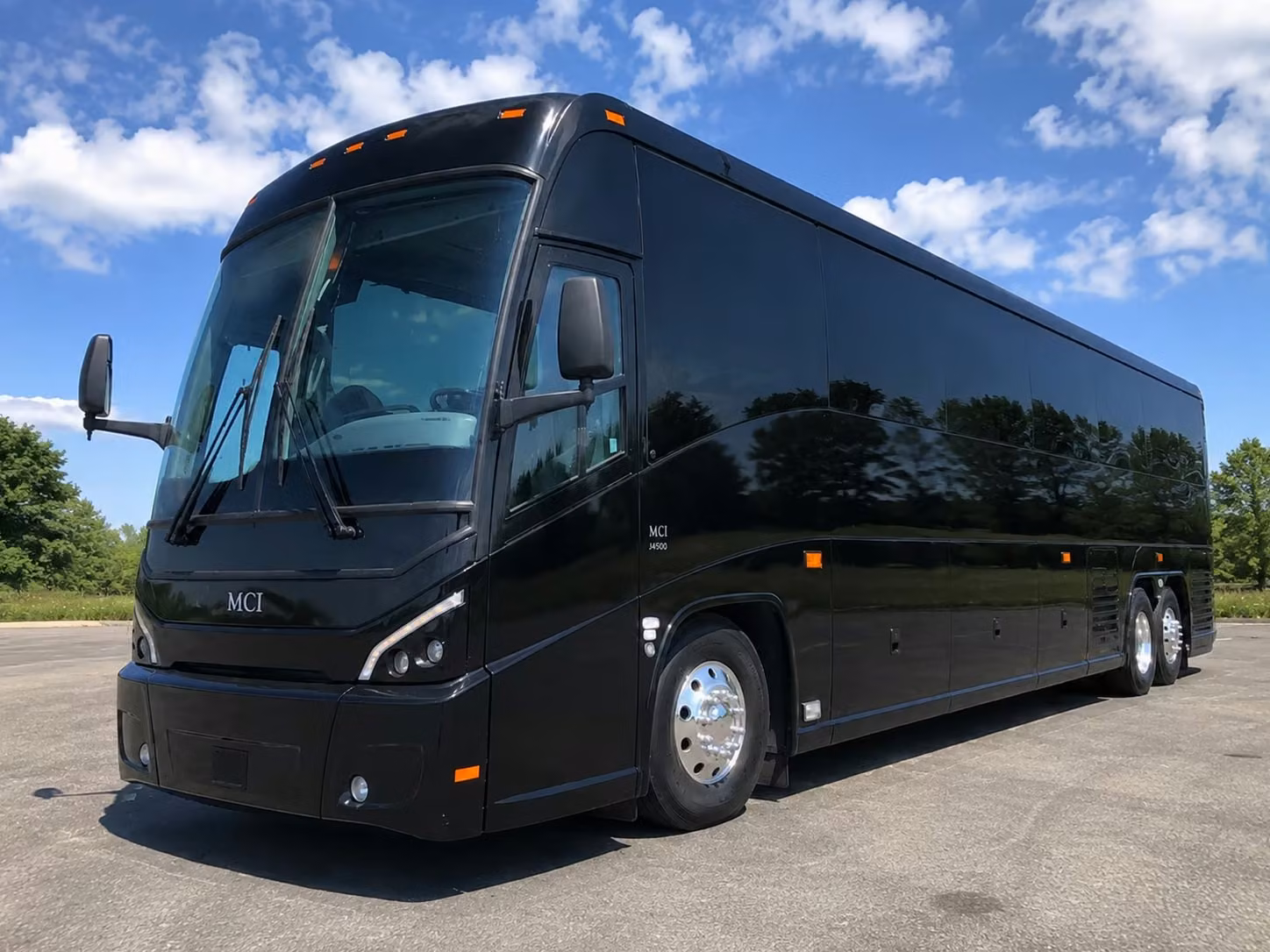 corporate event shuttle bus rentals in farmington hills