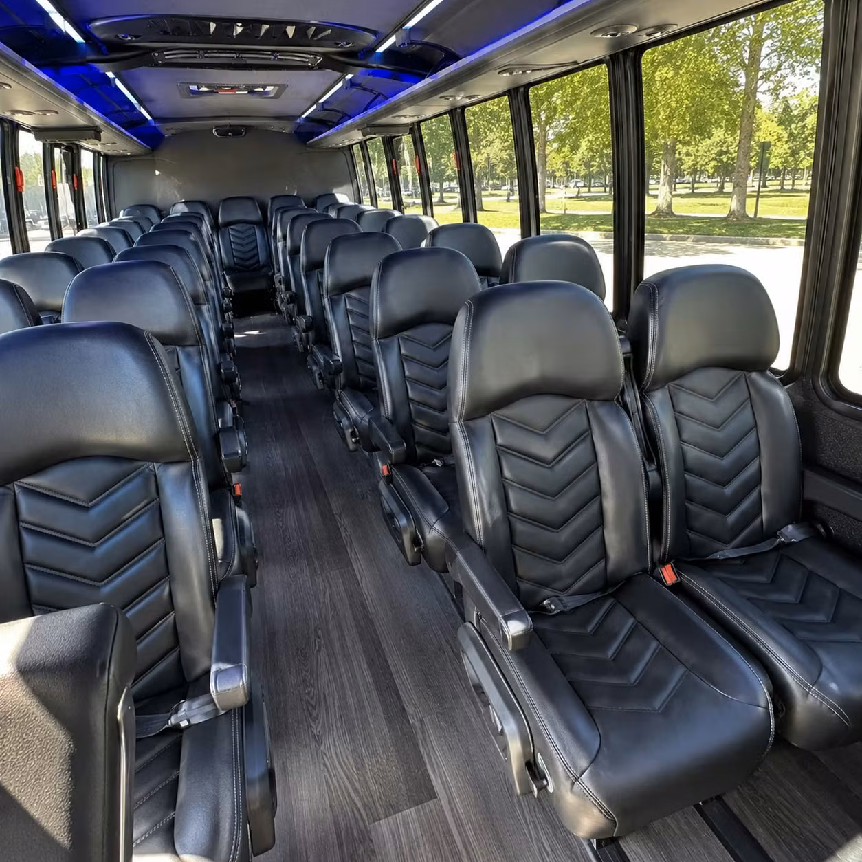 farmington hills bus rentals for school field trips